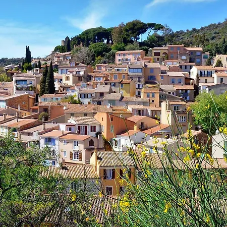 Joli T2 Renove A La Faviere, Proche Plages Et Commerces, Parking Privatif - Fr-1-610-16 Appartement *